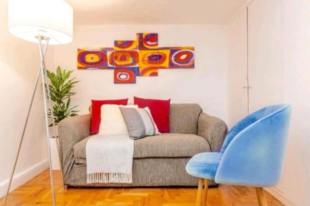 Appartement Campo De'fiori-rome By Foot Charming Aircwif Netflix *