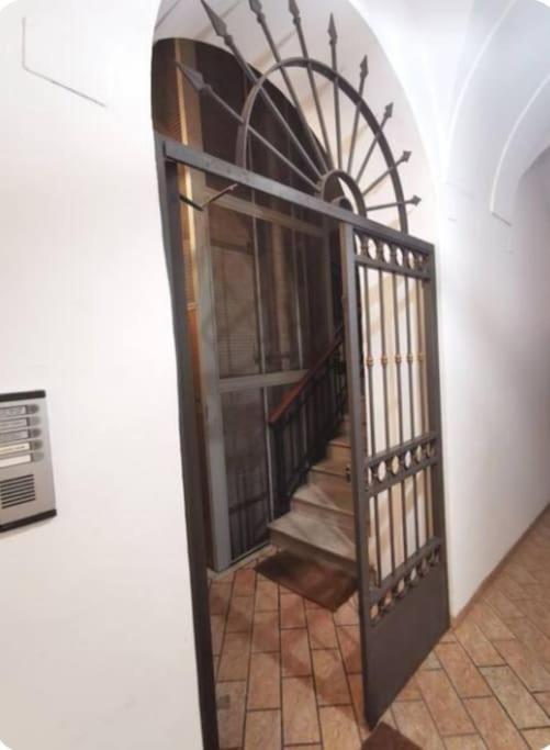 Campo De'fiori-rome By Foot Charming Aircwif Netflix Appartement *