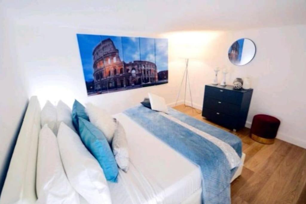Campo De'fiori-rome By Foot Charming Aircwif Netflix Appartement Rome